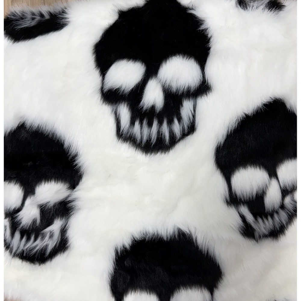 NWT Cynthia Rowley Curious Halloween Faux Fur Throw Blanket 3D Texture Skulls